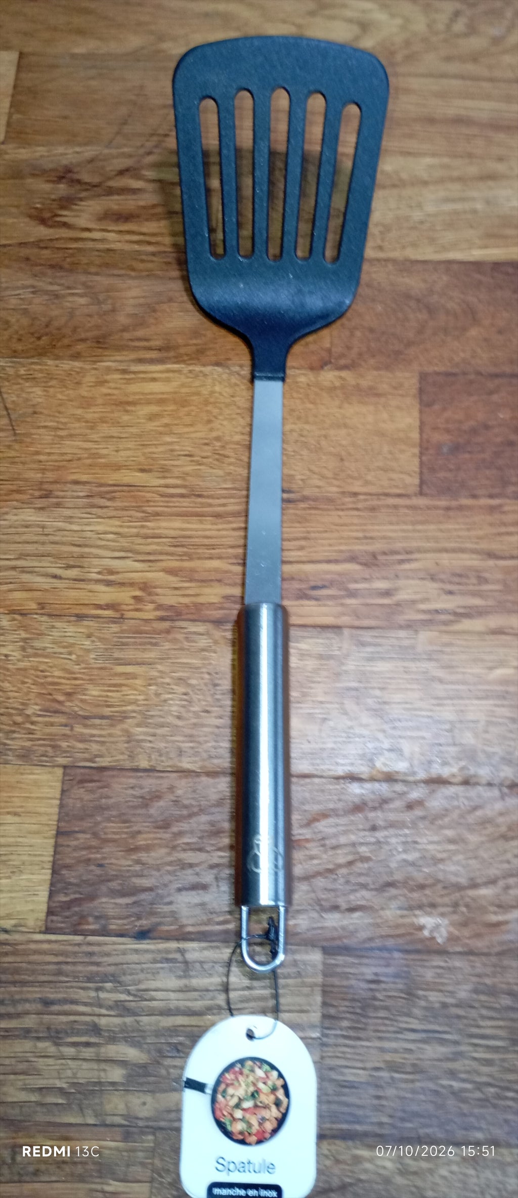 Spatule de cuisine ajourée